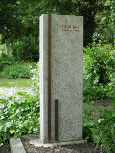 Dezente Grabsteinsäule mit zwei Streifen aus Bronze