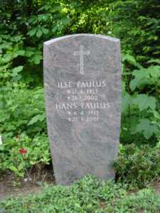 Grabstein mit Kreuzornament für ein Ehepaar